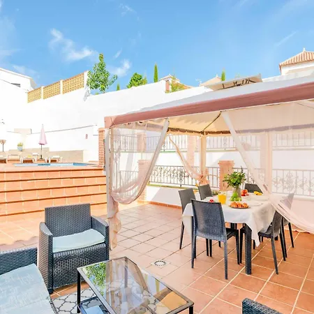 Juncos Villa Nerja